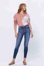 Load image into Gallery viewer, Hi-Rise Button Fly Skinny Judy Blue