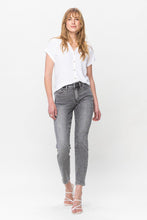 Load image into Gallery viewer, Stone Wash Slim Fit Judy Blue