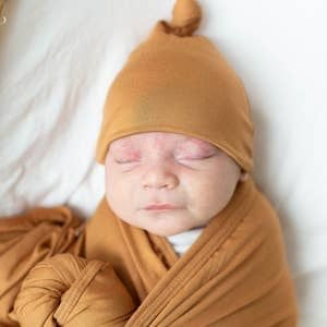 Swaddle Blanket & Baby Hat (Newborn - 3 mo.)